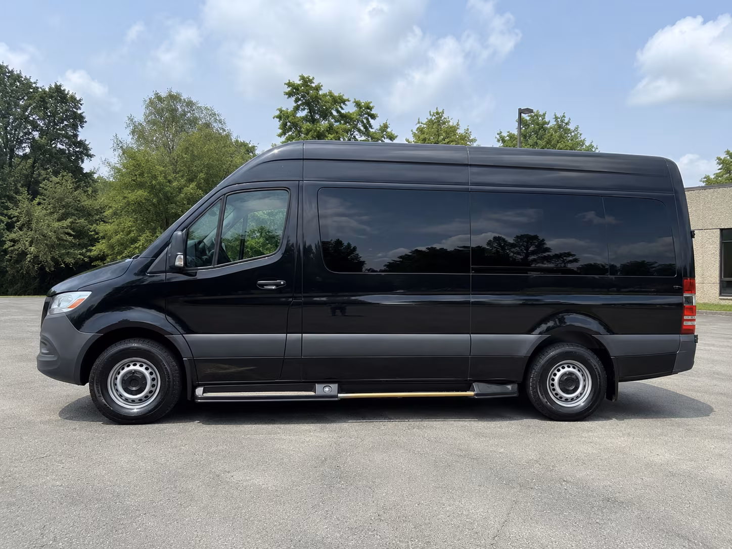 arrange transportation for your next airport transfer 1